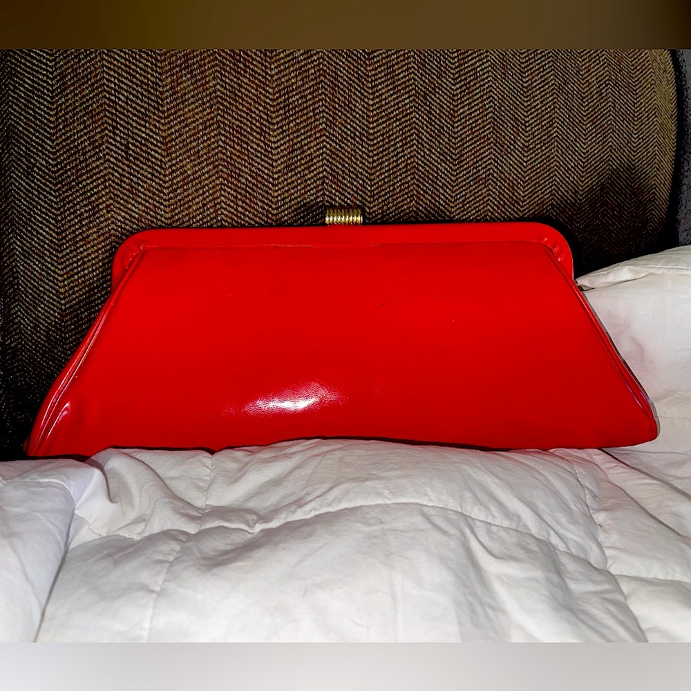 Vintage Red Glossy Stylemark Clutch Purse